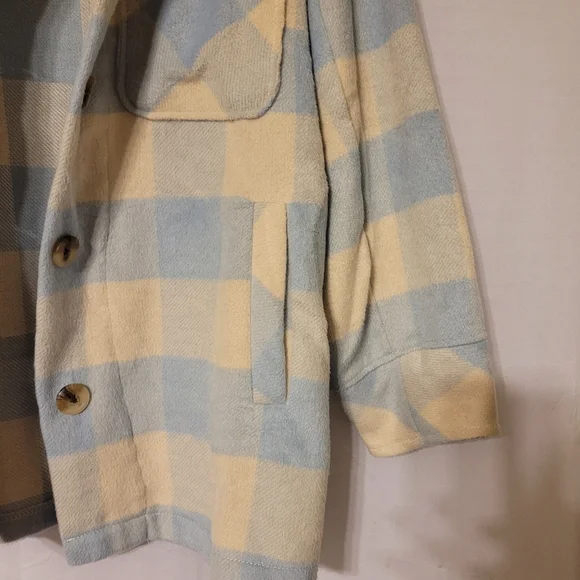 Kensie Top  Size Large Arctic blue combo - Picture 2 of 3